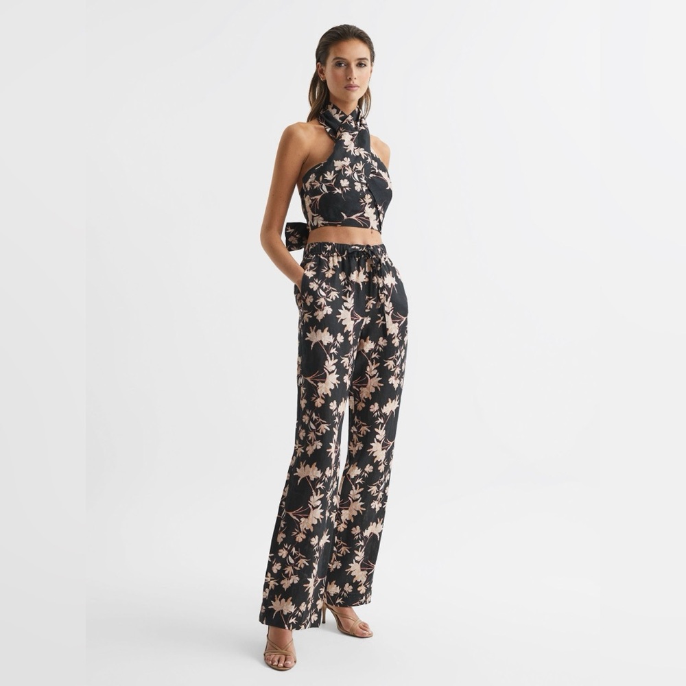 Reiss ALLY PRINTED HALTER NECK CROPPED TOP - Picture 6 of 7